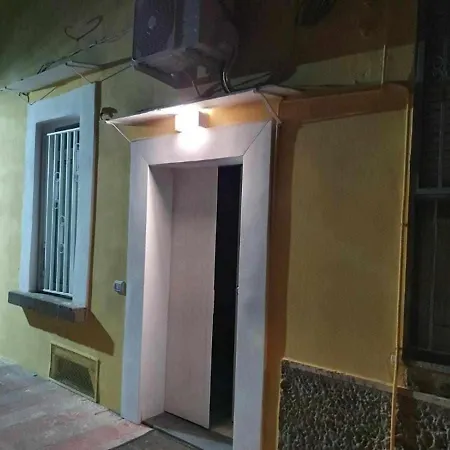 Apartment Tra Storia E Design La Domus