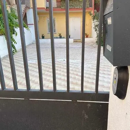 Tra Storia E Design La Domus Apartment *